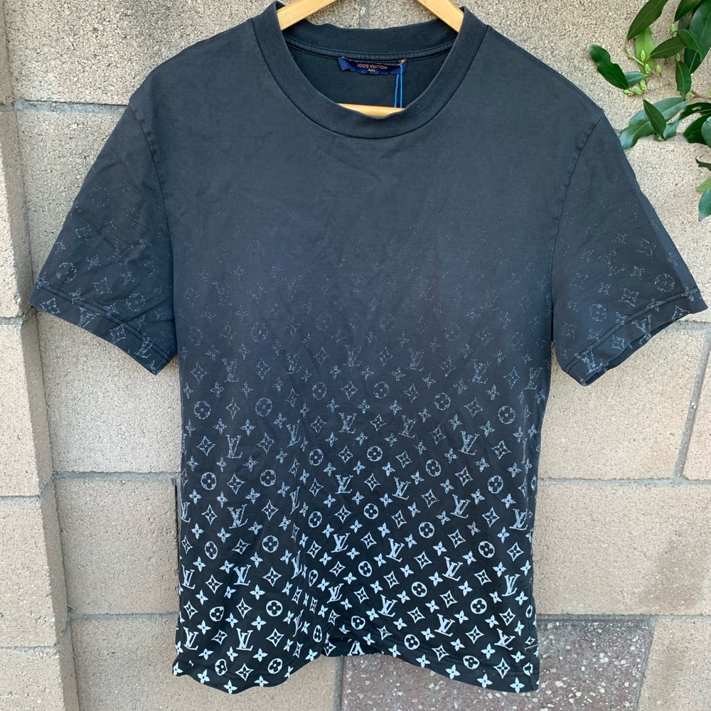 Louis Vuitton Black With White Monogram Gradient Tee Shirt Size Large